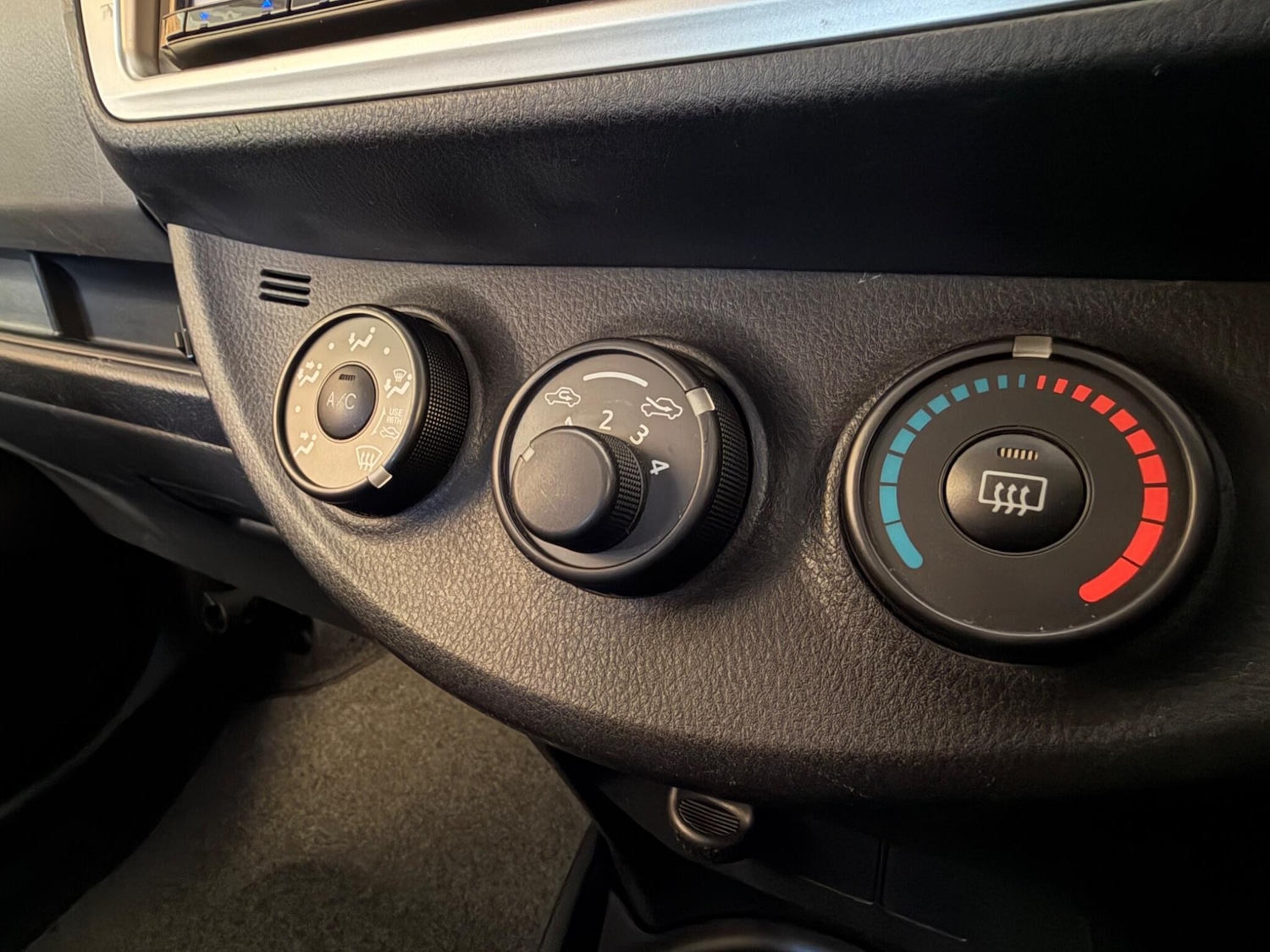 Used Toyota Vitz 2025 for sale - 78171536: Photo 21