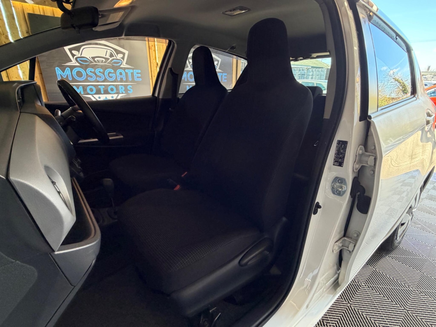 Used Toyota Vitz 2025 for sale - 78171536: Photo 36