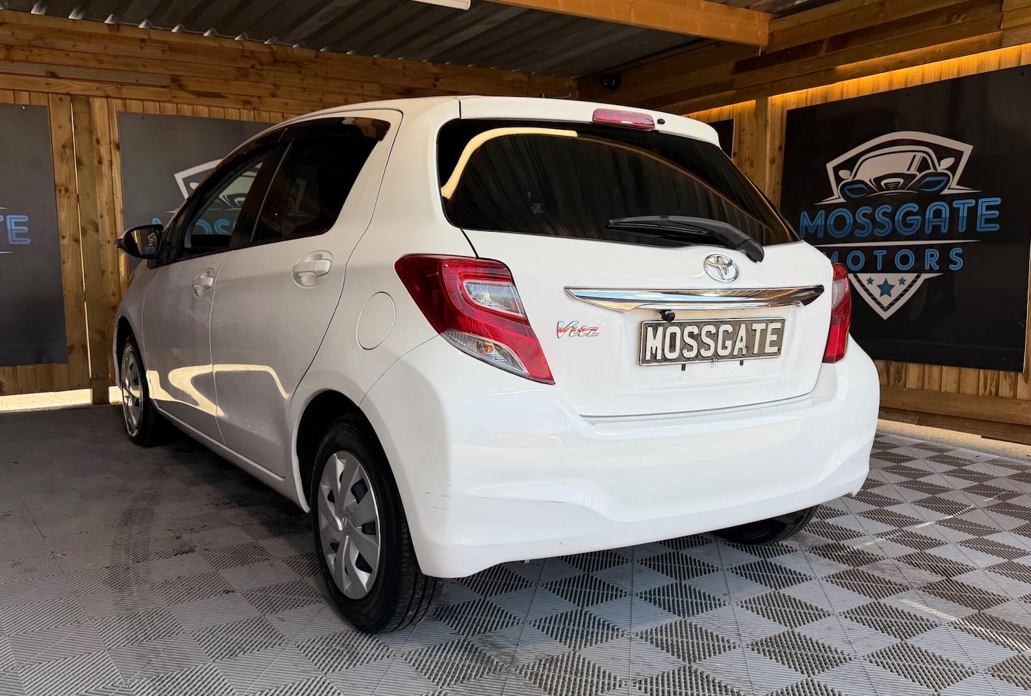 Used Toyota Vitz 2025 for sale - 78171536: Photo 4