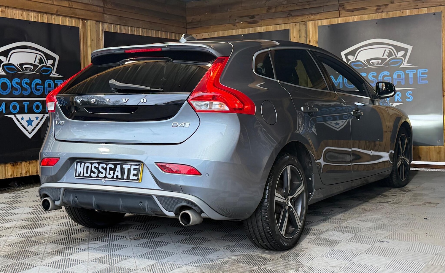 Used Volvo V40 2017 for sale - 77883508: Photo 13