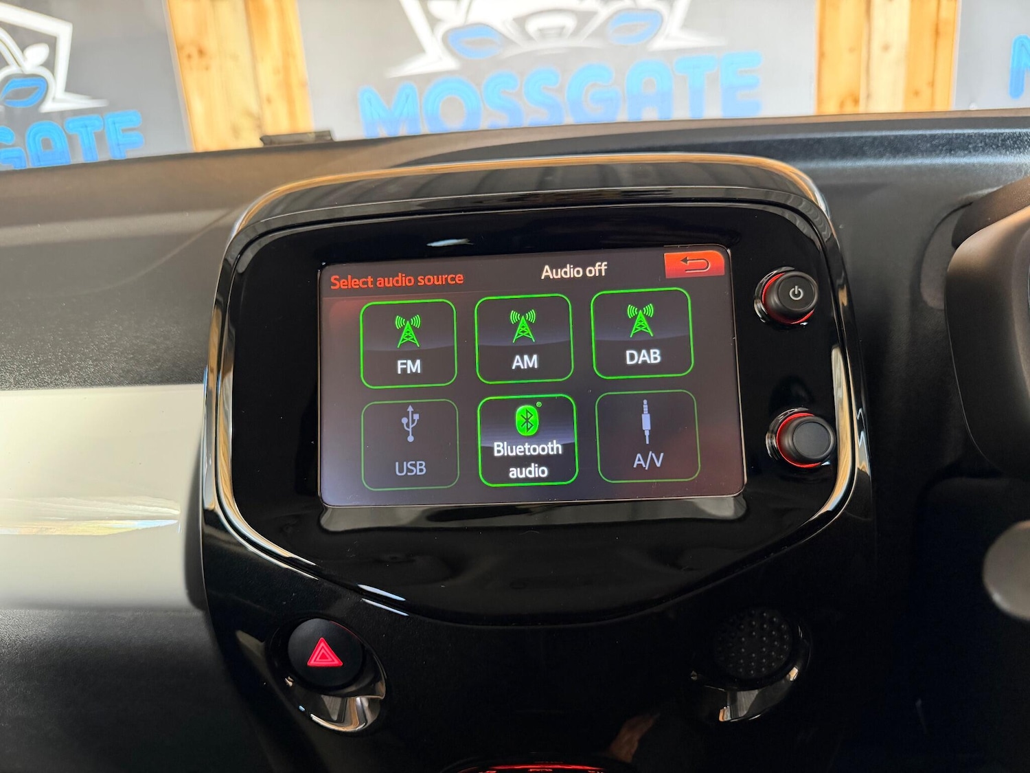 Used Toyota AYGO 2018 for sale - 77015337: Photo 24