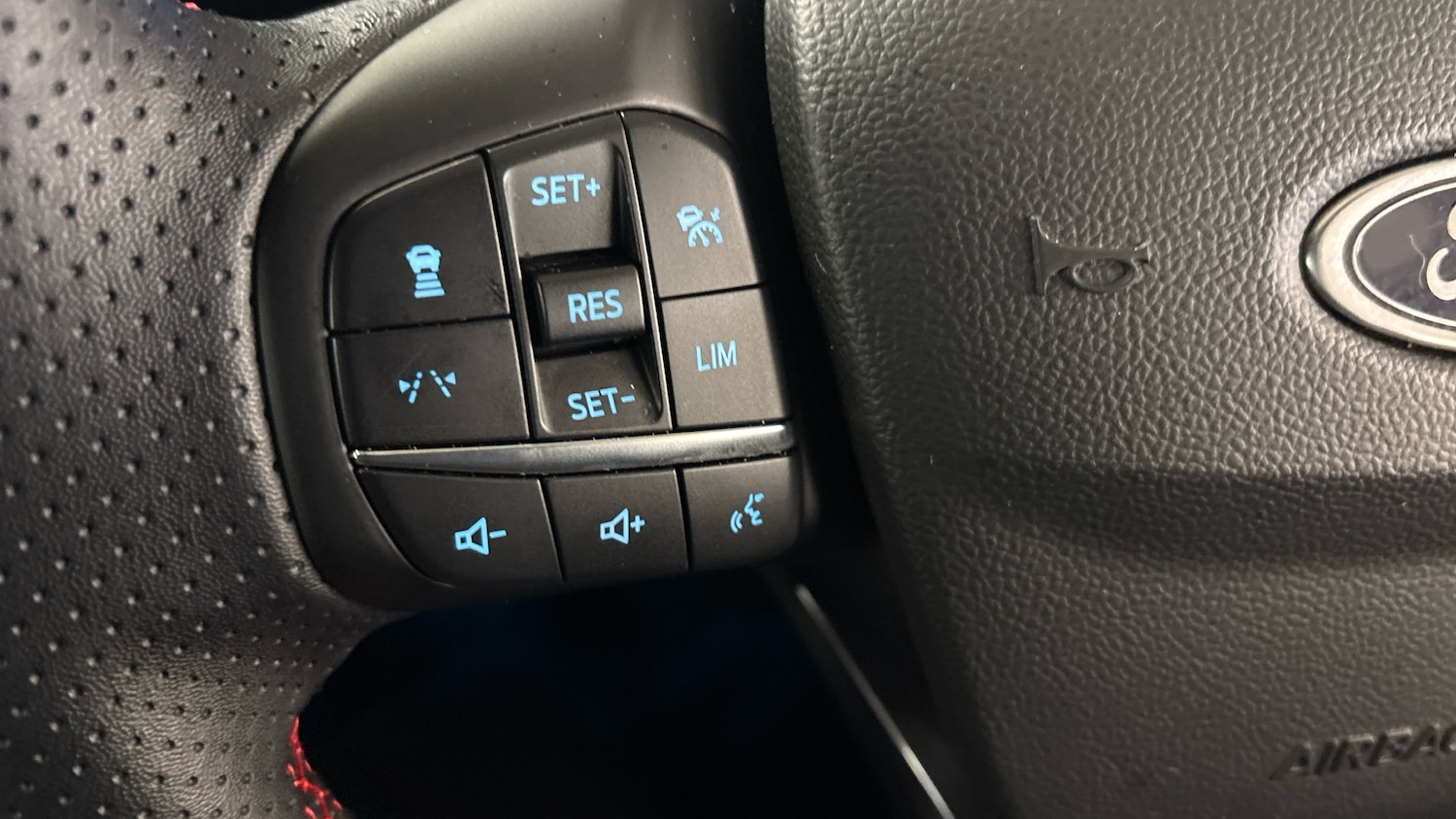 Used Ford Kuga 2025 for sale - 76833997: Photo 31