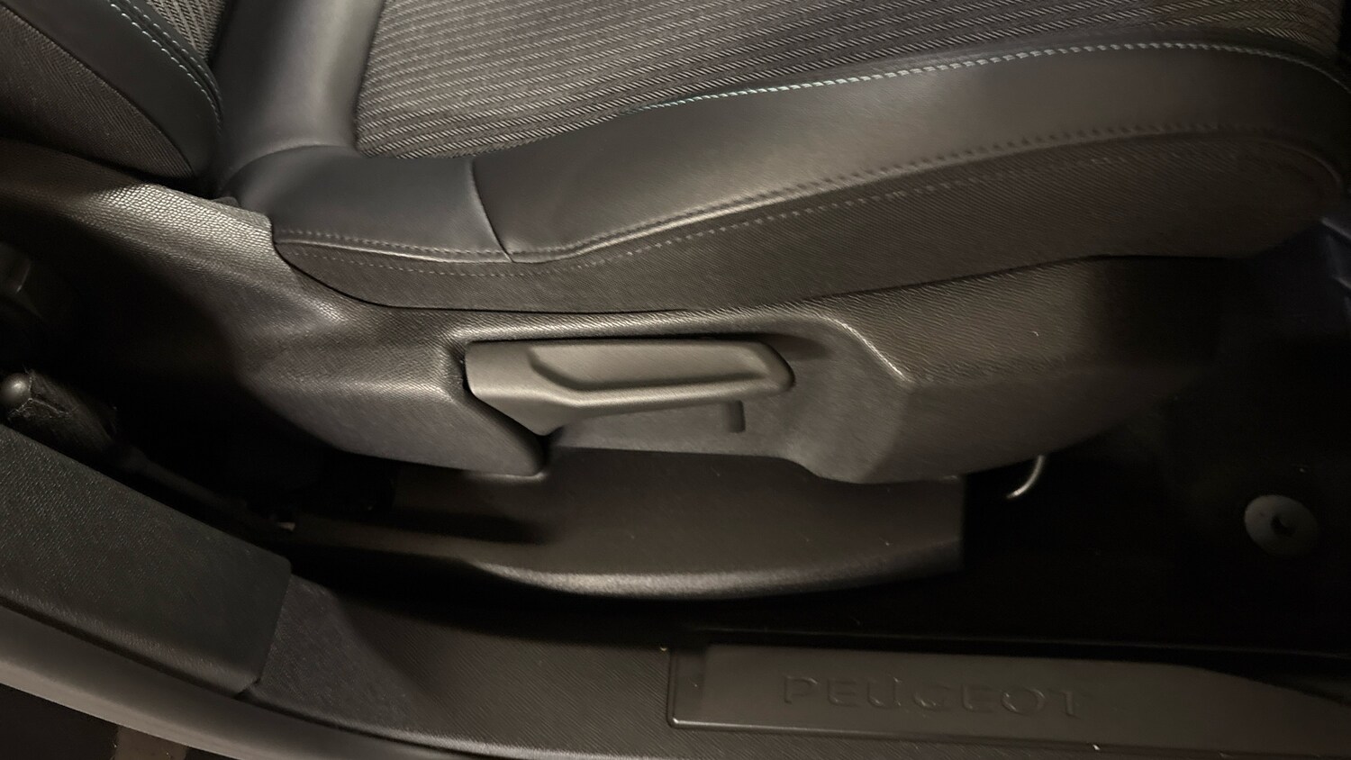 Used Peugeot 3008 2022 for sale - 76184329: Photo 51