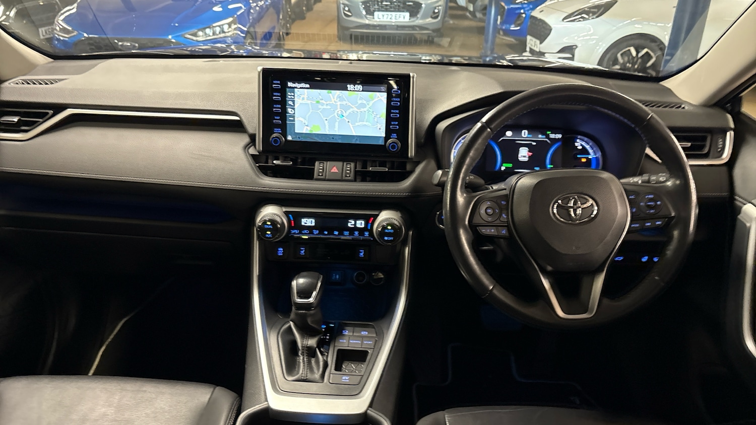 Used Toyota RAV4 2019 for sale - 76402302: Photo 10
