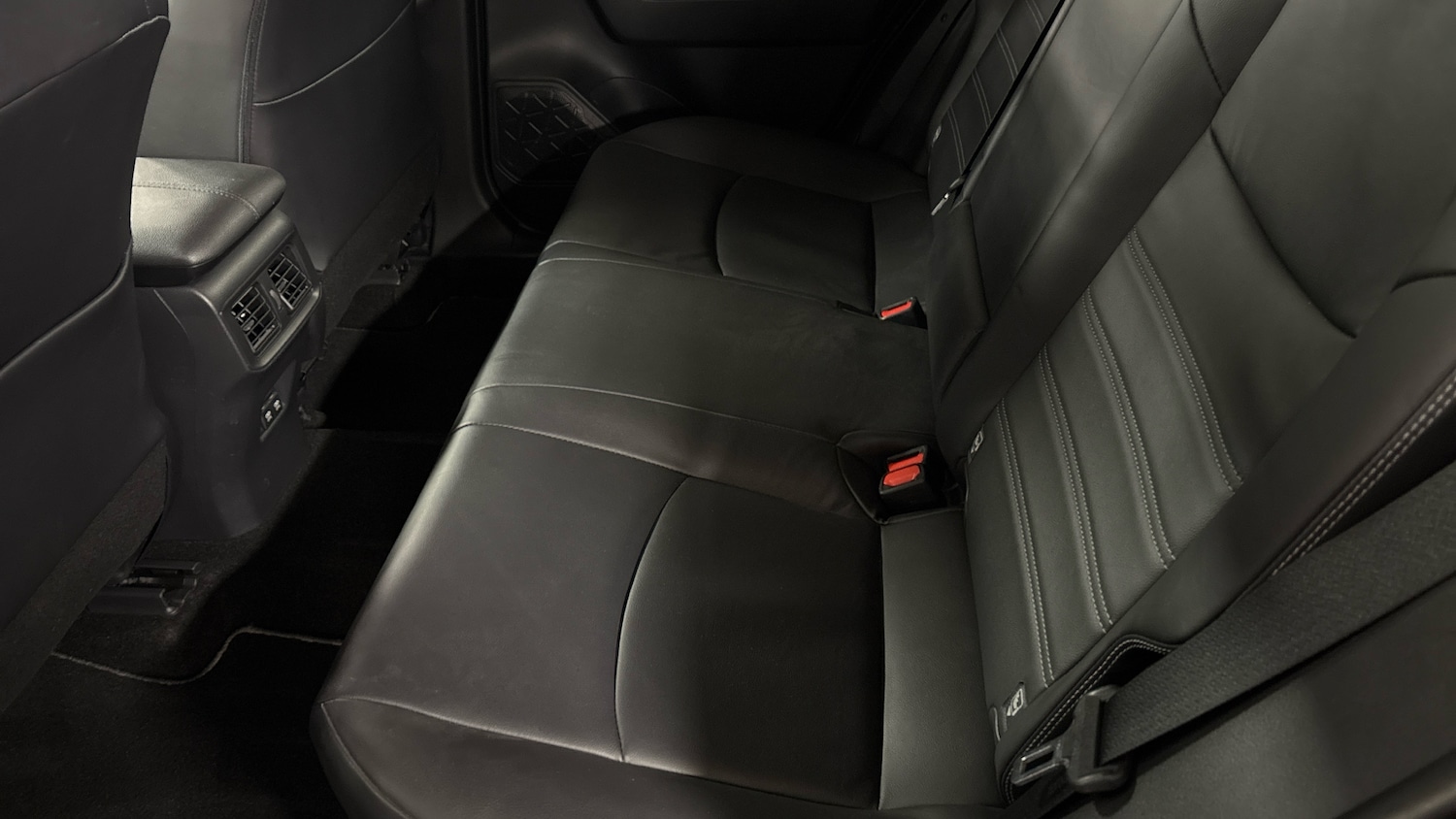 Used Toyota RAV4 2019 for sale - 76402302: Photo 16