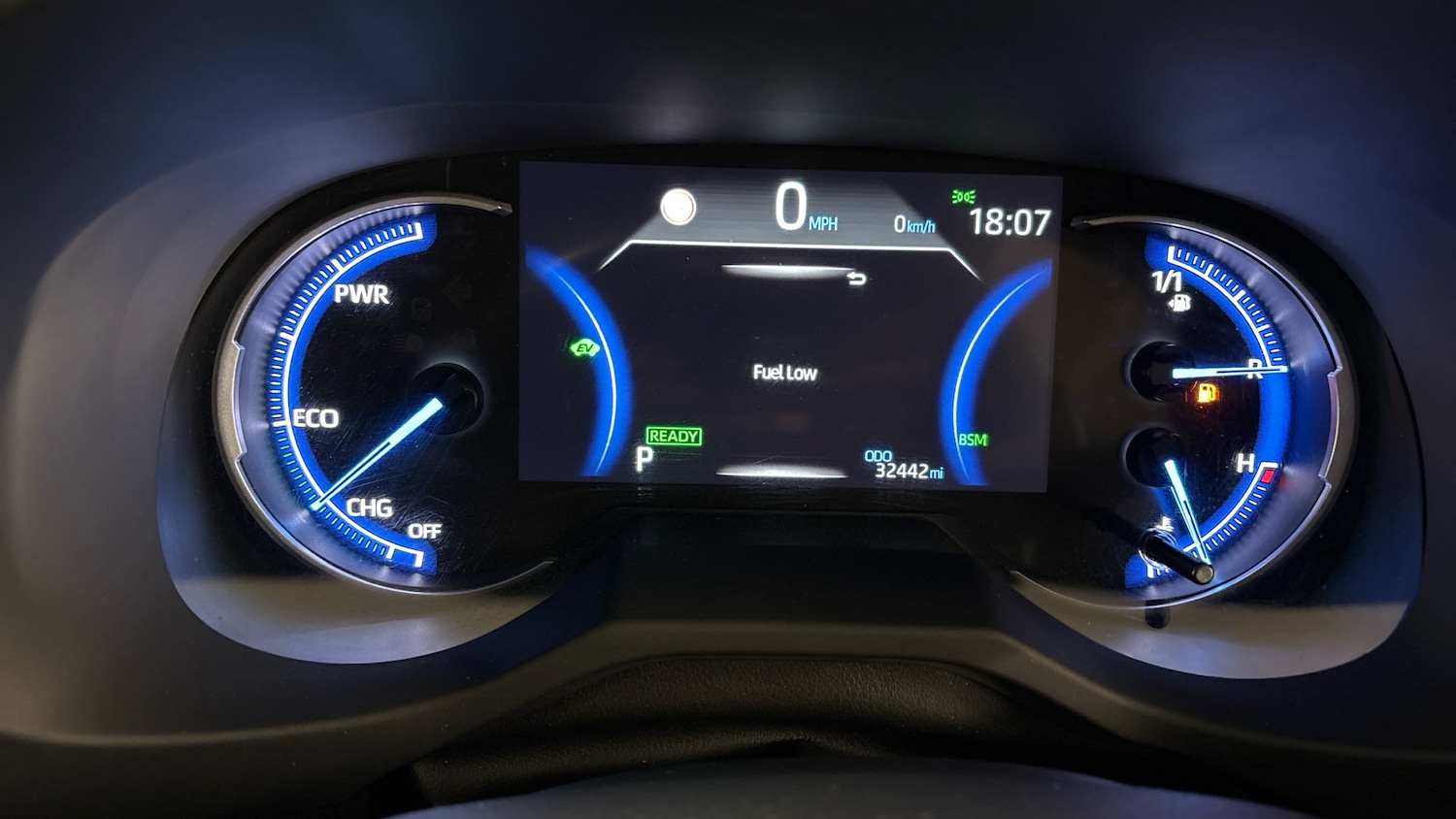 Used Toyota RAV4 2019 for sale - 76402302: Photo 18