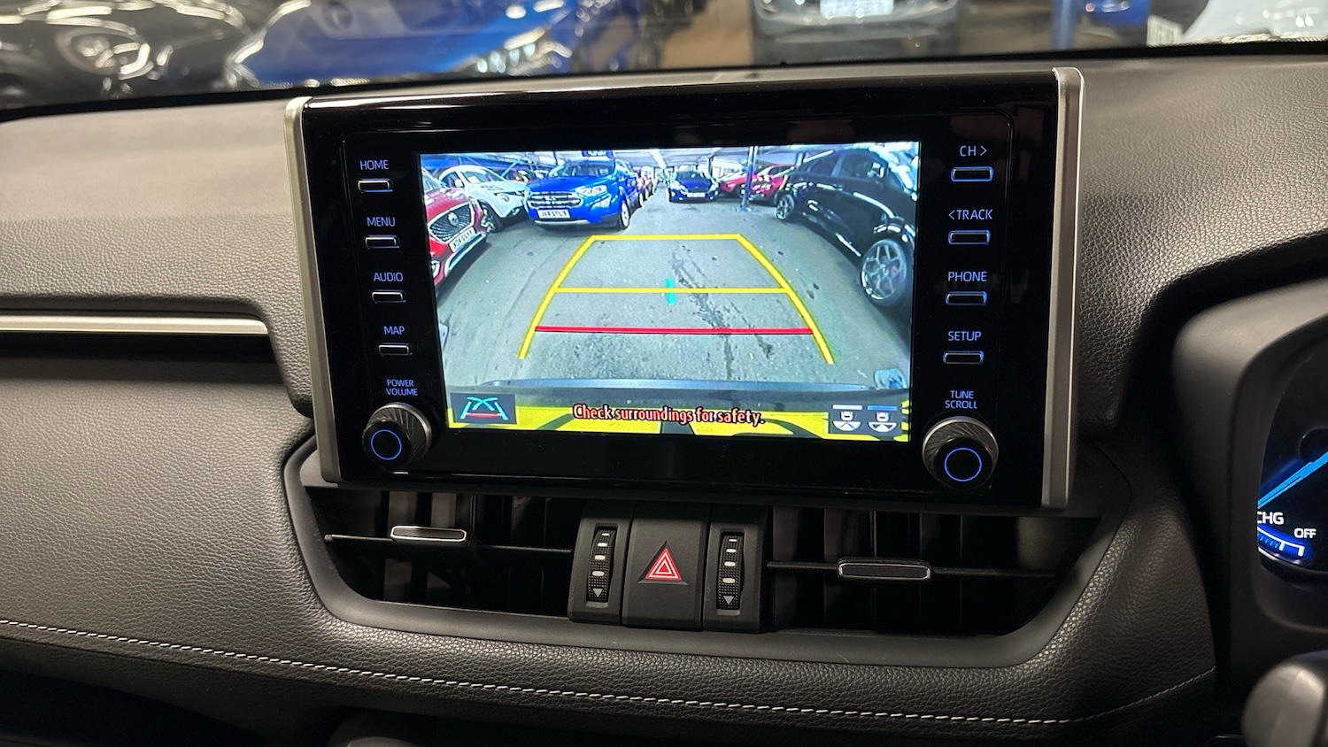 Used Toyota RAV4 2019 for sale - 76402302: Photo 21