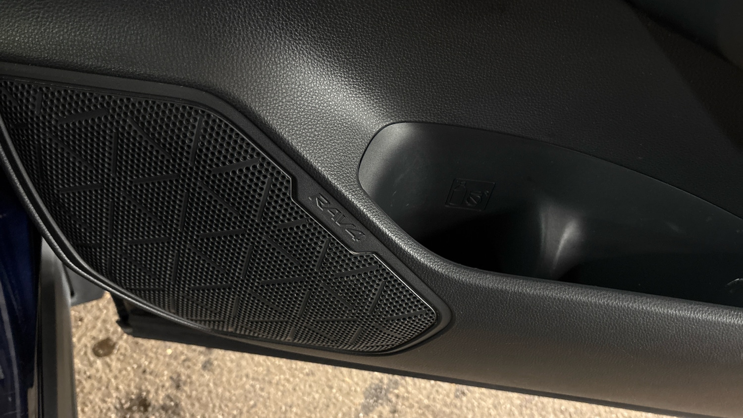 Used Toyota RAV4 2019 for sale - 76402302: Photo 25