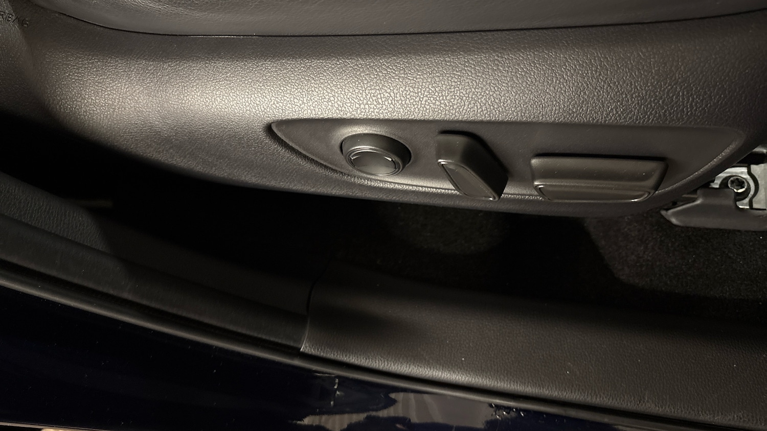 Used Toyota RAV4 2019 for sale - 76402302: Photo 51