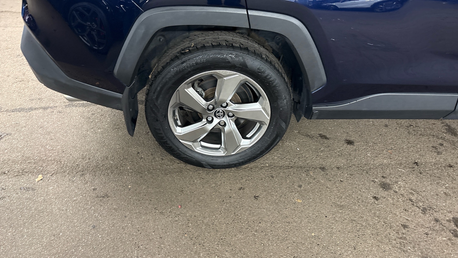 Used Toyota RAV4 2019 for sale - 76402302: Photo 68