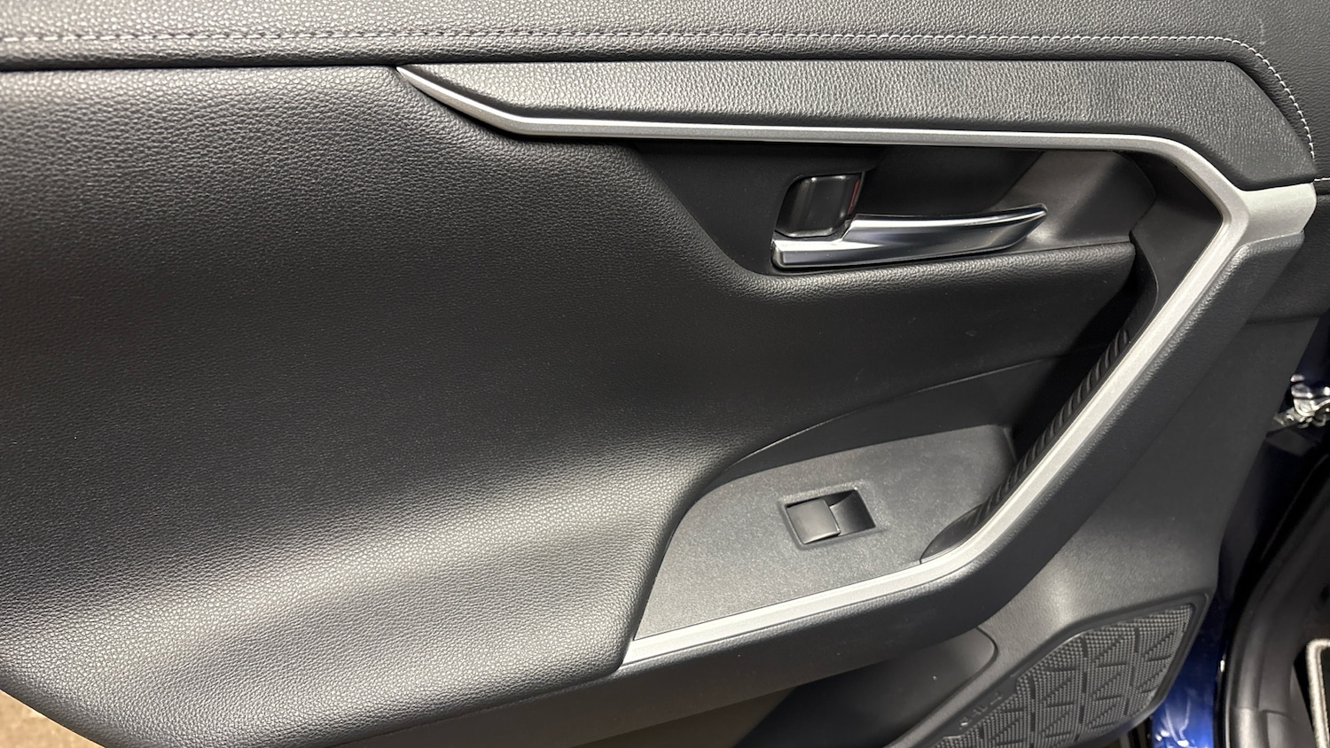 Used Toyota RAV4 2019 for sale - 76402302: Photo 71