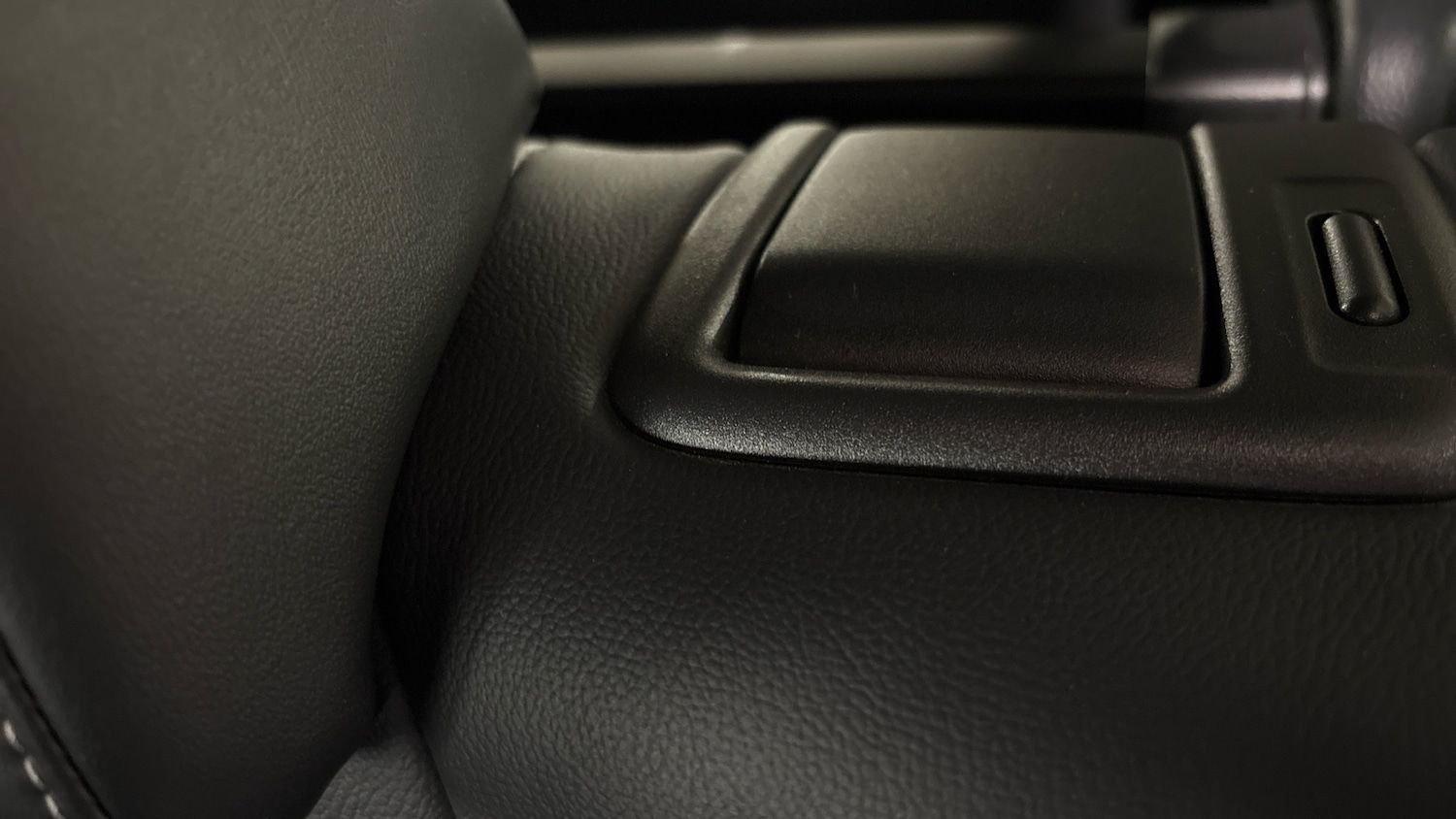 Used Toyota RAV4 2019 for sale - 76402302: Photo 74