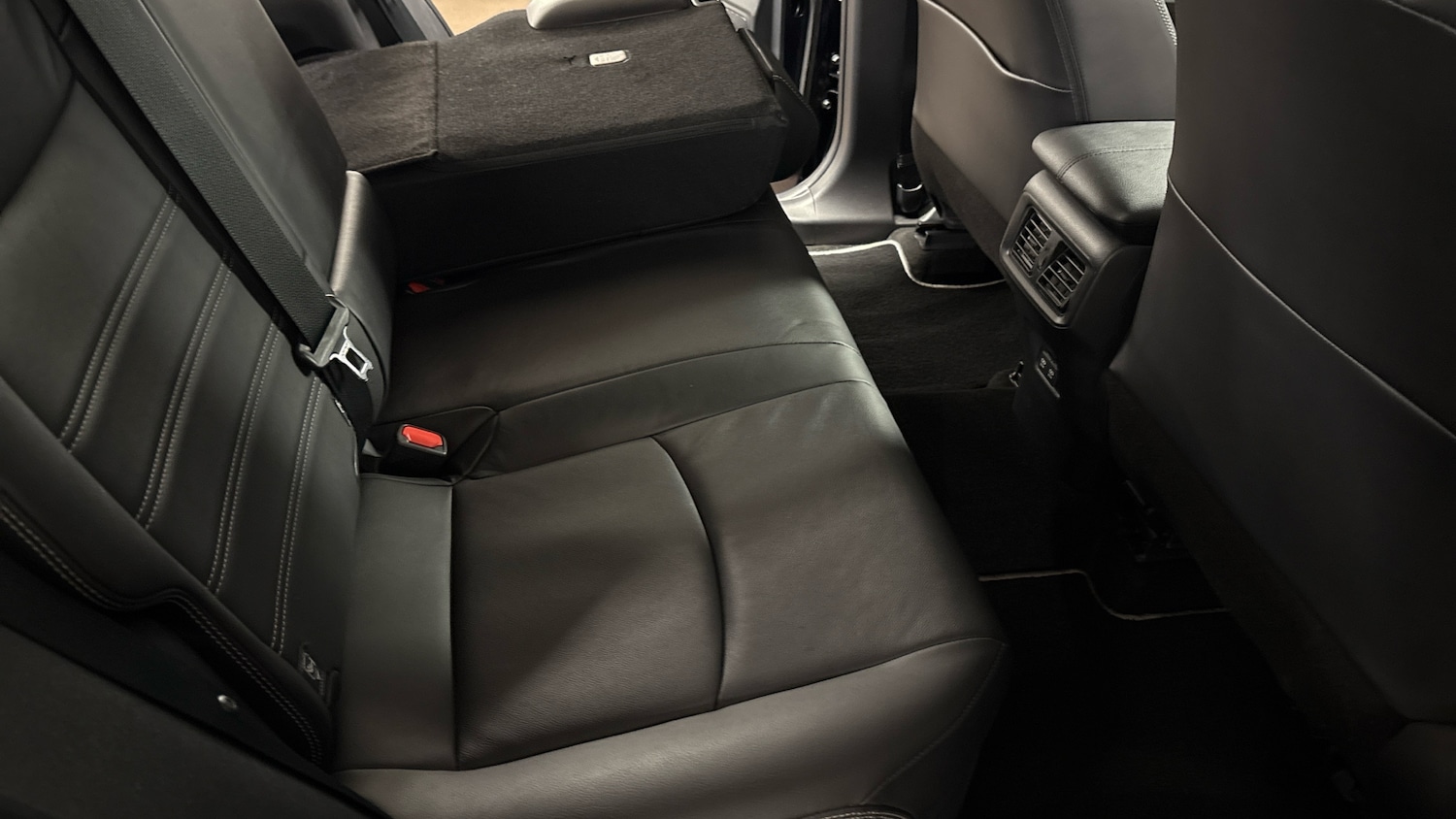 Used Toyota RAV4 2019 for sale - 76402302: Photo 77