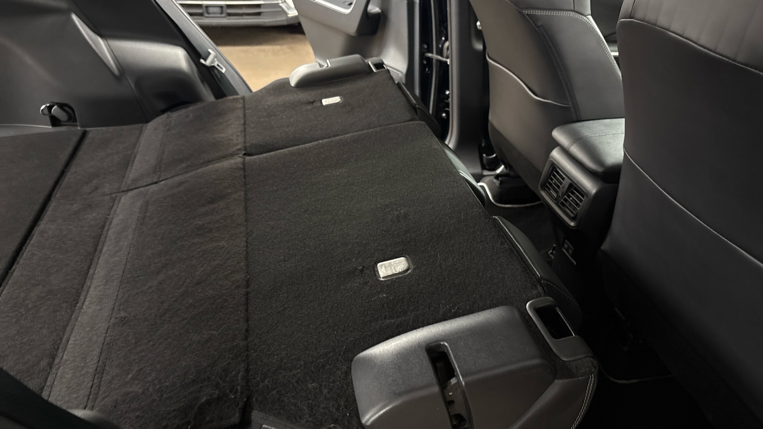 Used Toyota RAV4 2019 for sale - 76402302: Photo 78