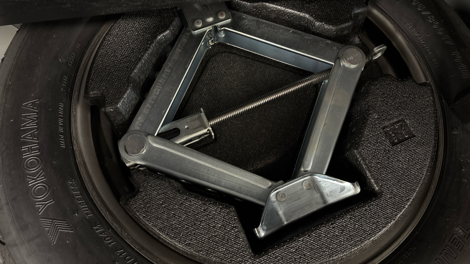 Used Toyota RAV4 2019 for sale - 76402302: Photo 80