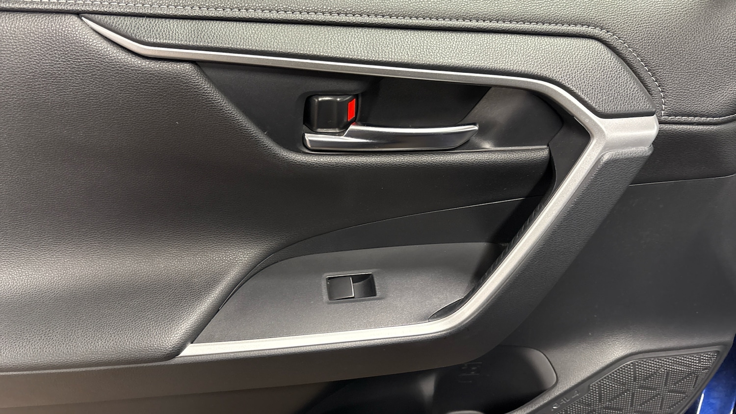 Used Toyota RAV4 2019 for sale - 76402302: Photo 81