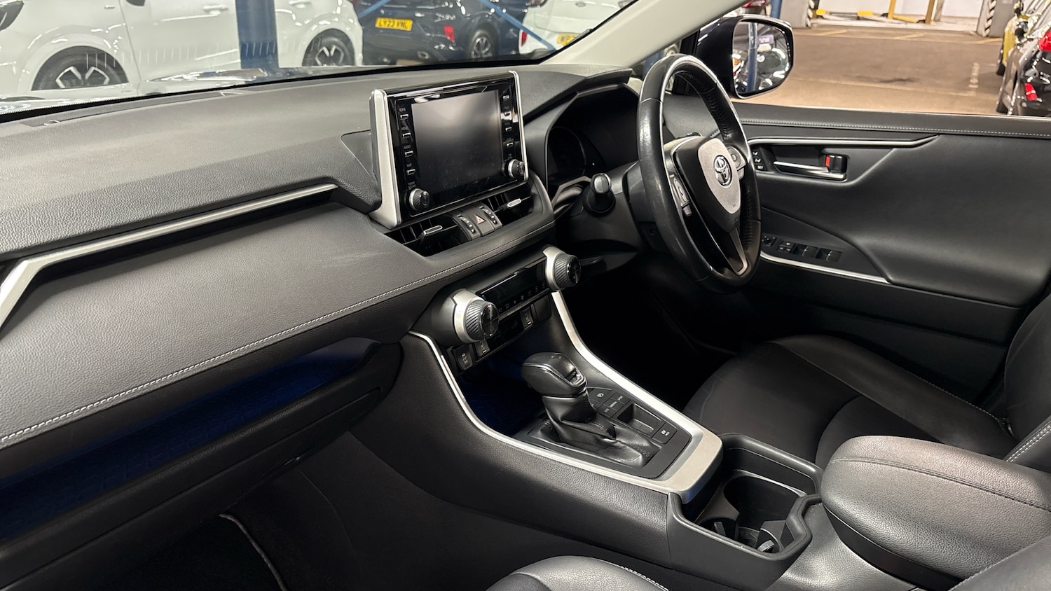 Used Toyota RAV4 2019 for sale - 76402302: Photo 82