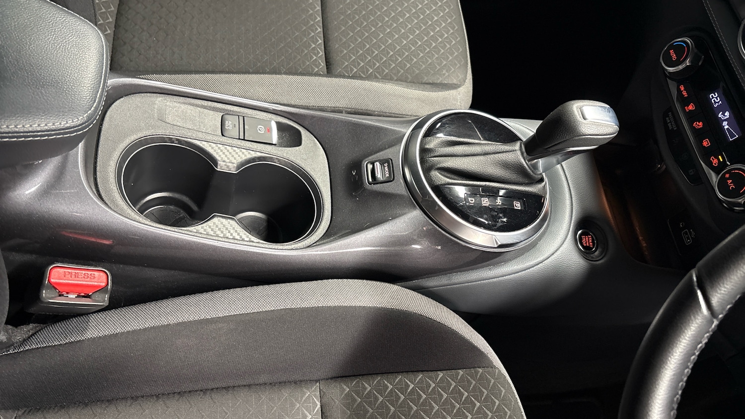 Used Nissan Juke 2022 for sale - 76564936: Photo 50