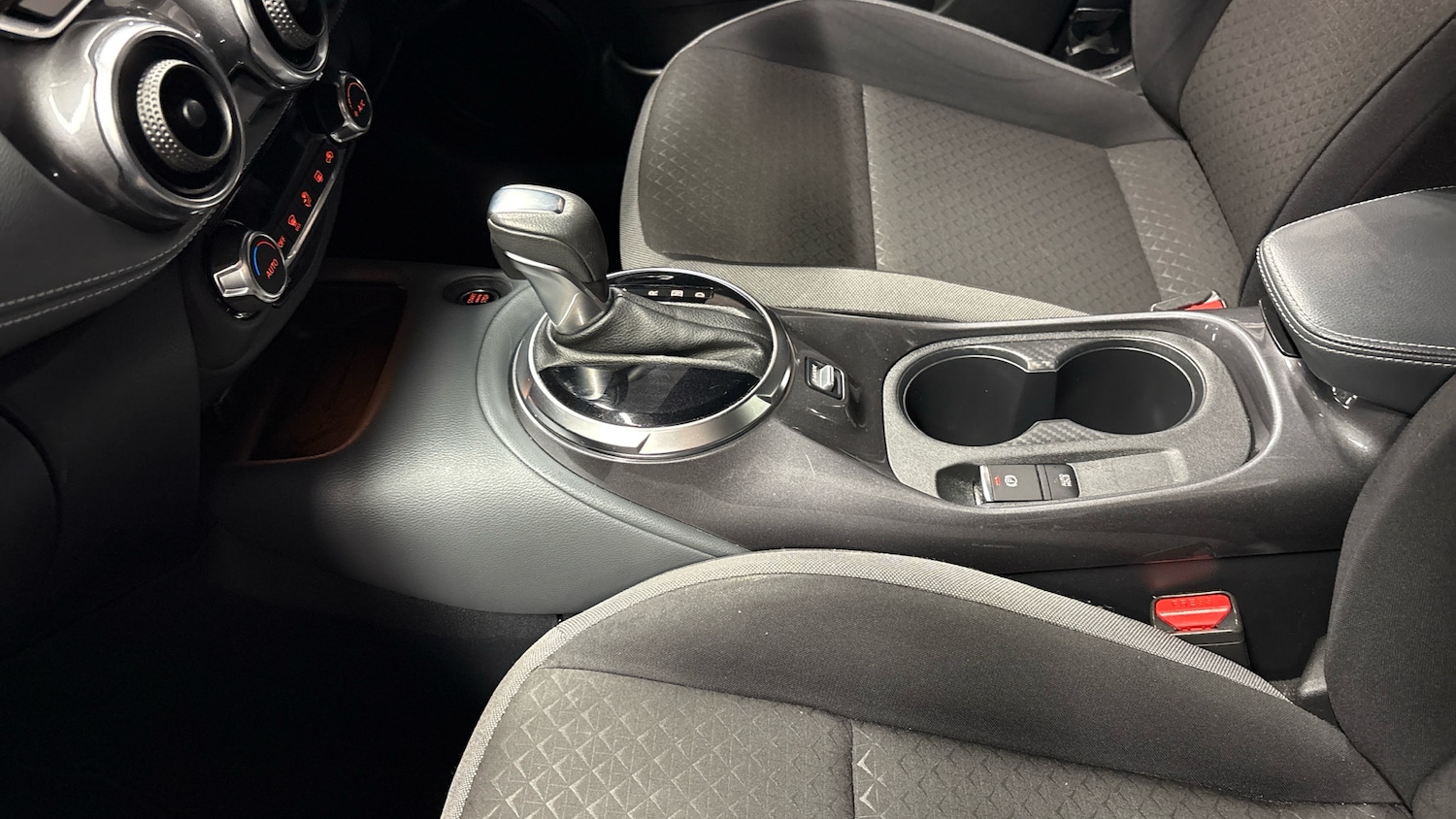 Used Nissan Juke 2022 for sale - 76564936: Photo 79