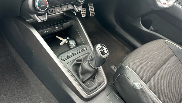 Used Kia Stonic 2022 for sale - 76263707: Photo 13