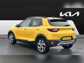 Used Kia Stonic 2022 for sale - 76263707: Photo 2