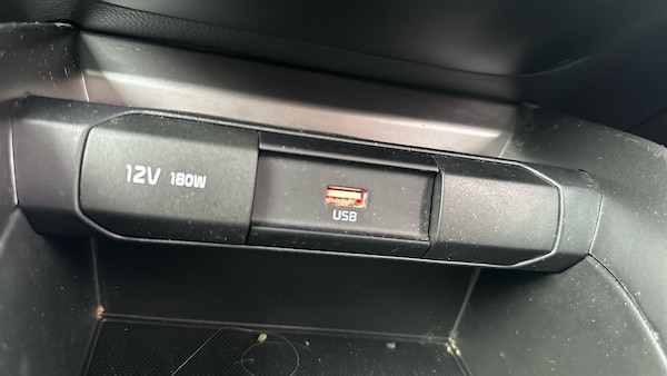Used Kia Stonic 2022 for sale - 76263707: Photo 31