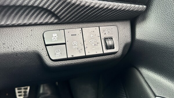 Used Kia Stonic 2022 for sale - 76263707: Photo 40