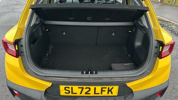 Used Kia Stonic 2022 for sale - 76263707: Photo 4