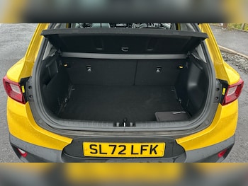 Used Kia Stonic 2022 for sale - 76263707: Photo 4