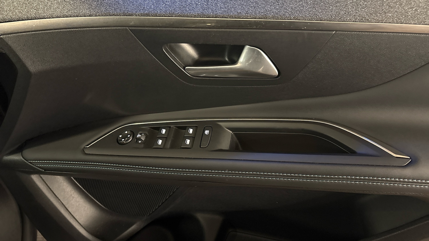 Used Peugeot 3008 2022 for sale - 77234412: Photo 24