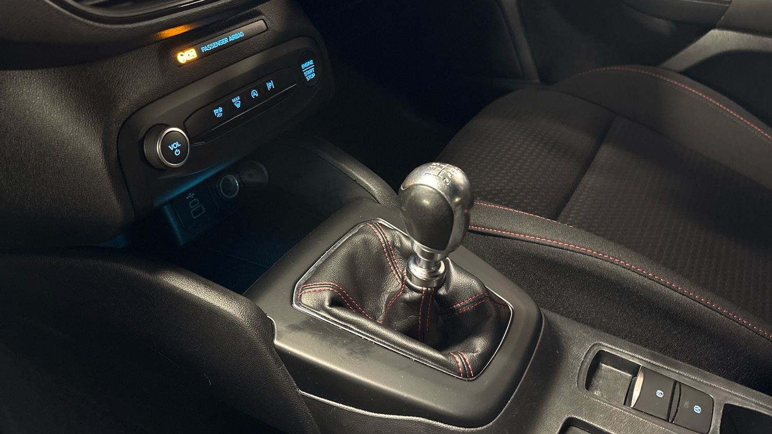 Used Ford Focus 2023 for sale - 76383064: Photo 13