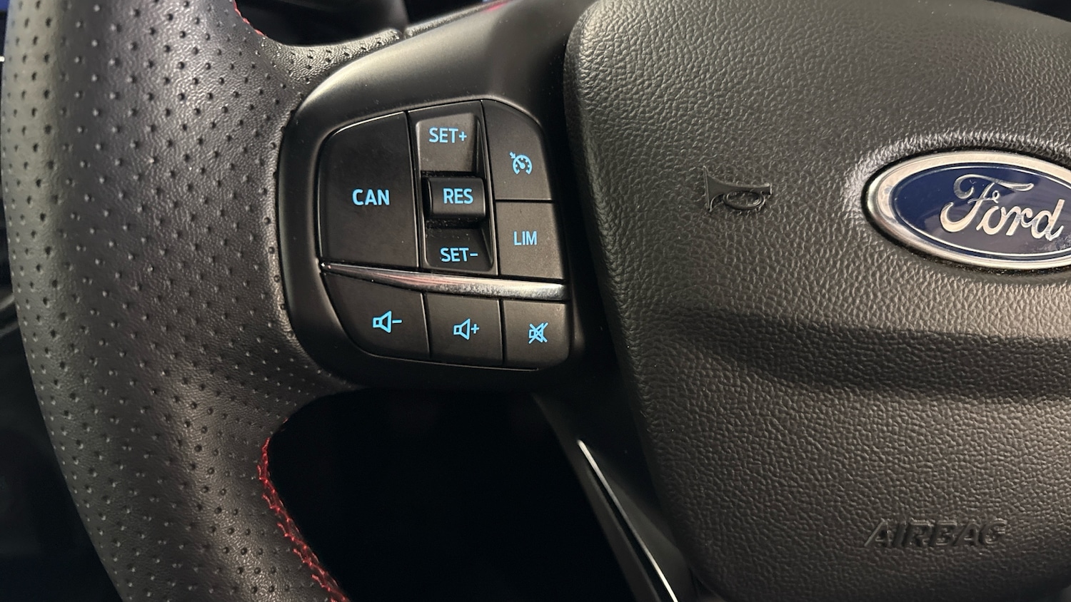 Used Ford Focus 2023 for sale - 76383064: Photo 30