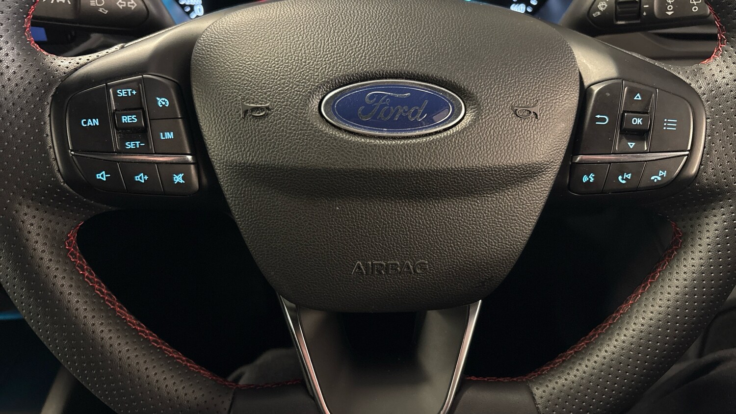 Used Ford Focus 2023 for sale - 76383064: Photo 31