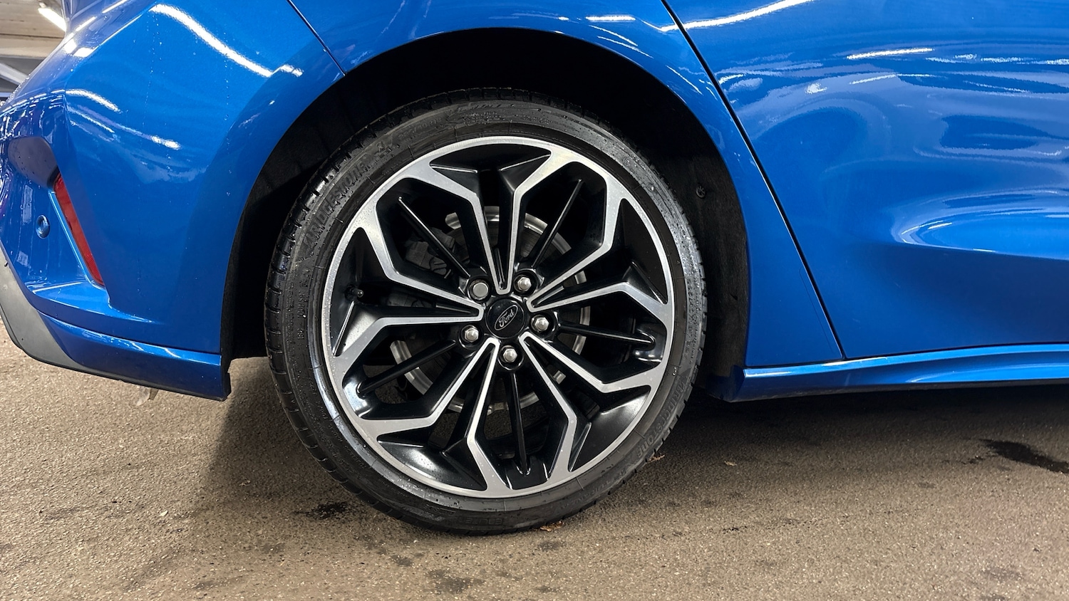 Used Ford Focus 2023 for sale - 76383064: Photo 7