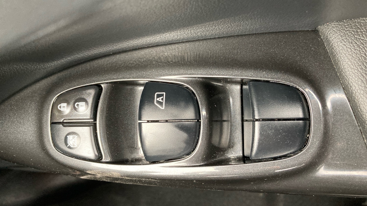 Used Nissan Juke 2018 for sale - 76354954: Photo 25