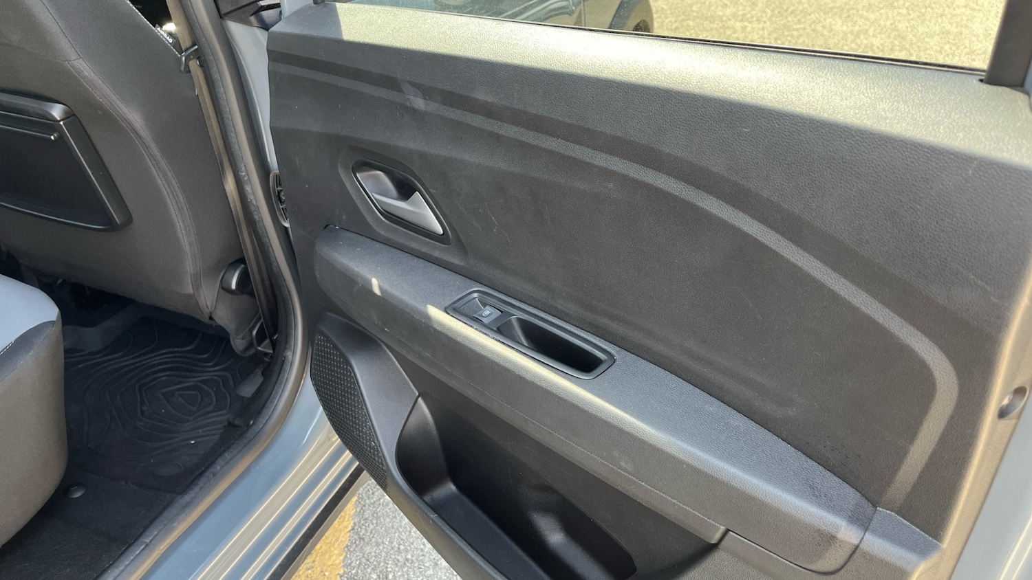 Used Dacia Jogger 2024 for sale - 76396829: Photo 29