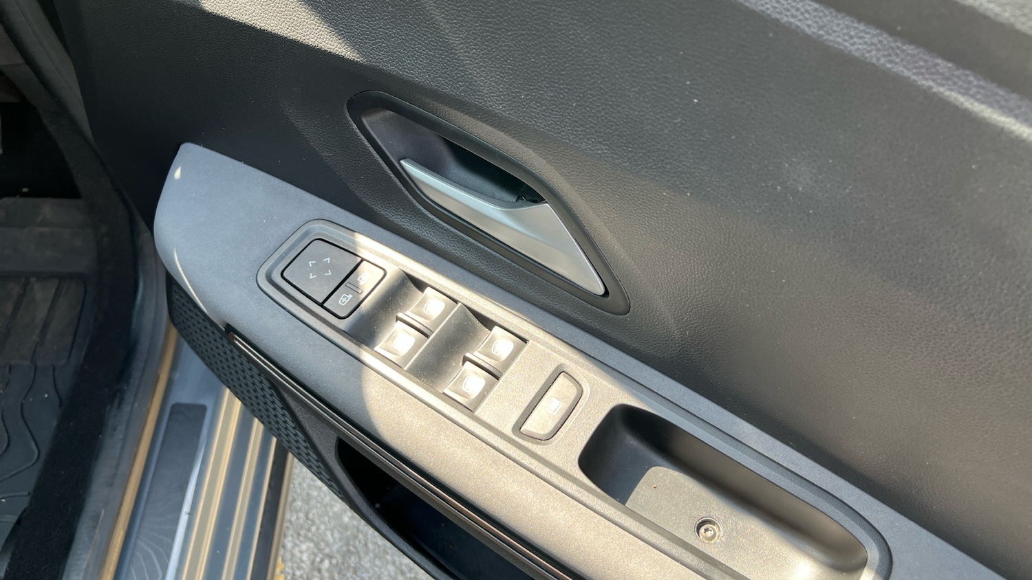 Used Dacia Jogger 2024 for sale - 76396829: Photo 30