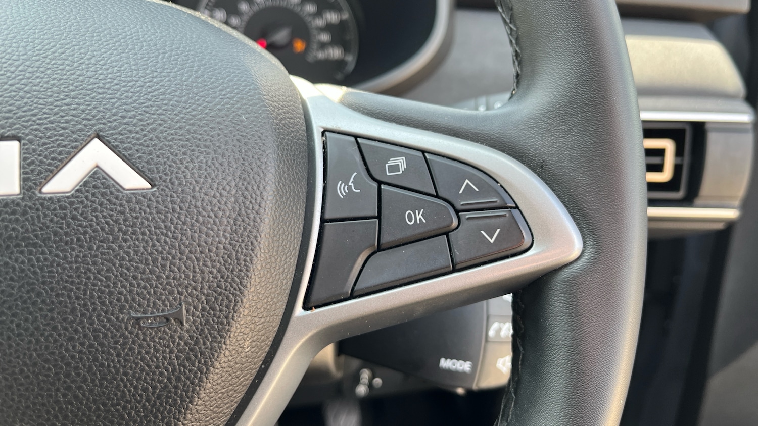 Used Dacia Jogger 2024 for sale - 76396829: Photo 33