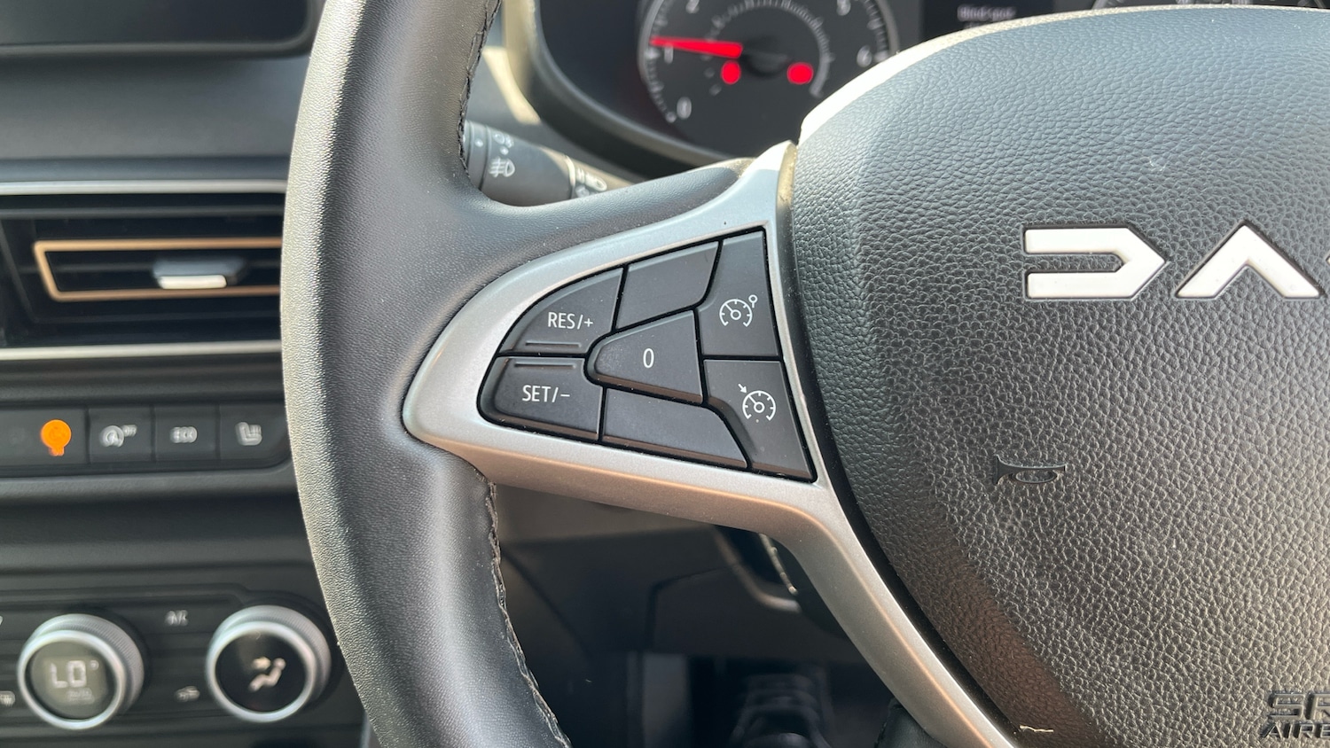 Used Dacia Jogger 2024 for sale - 76396829: Photo 34