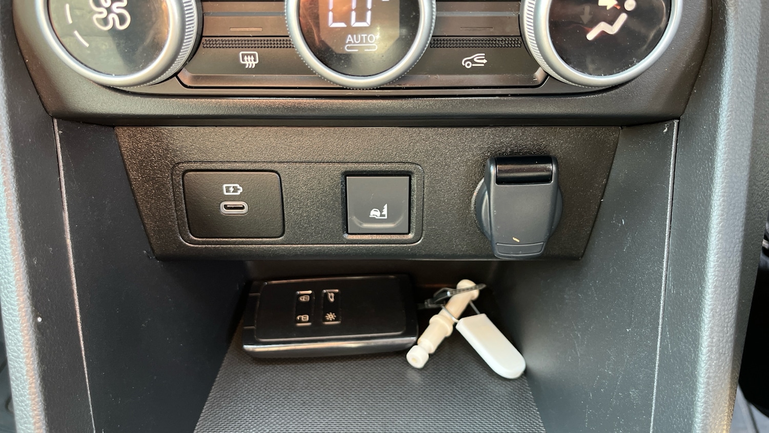 Used Dacia Jogger 2024 for sale - 76396829: Photo 38