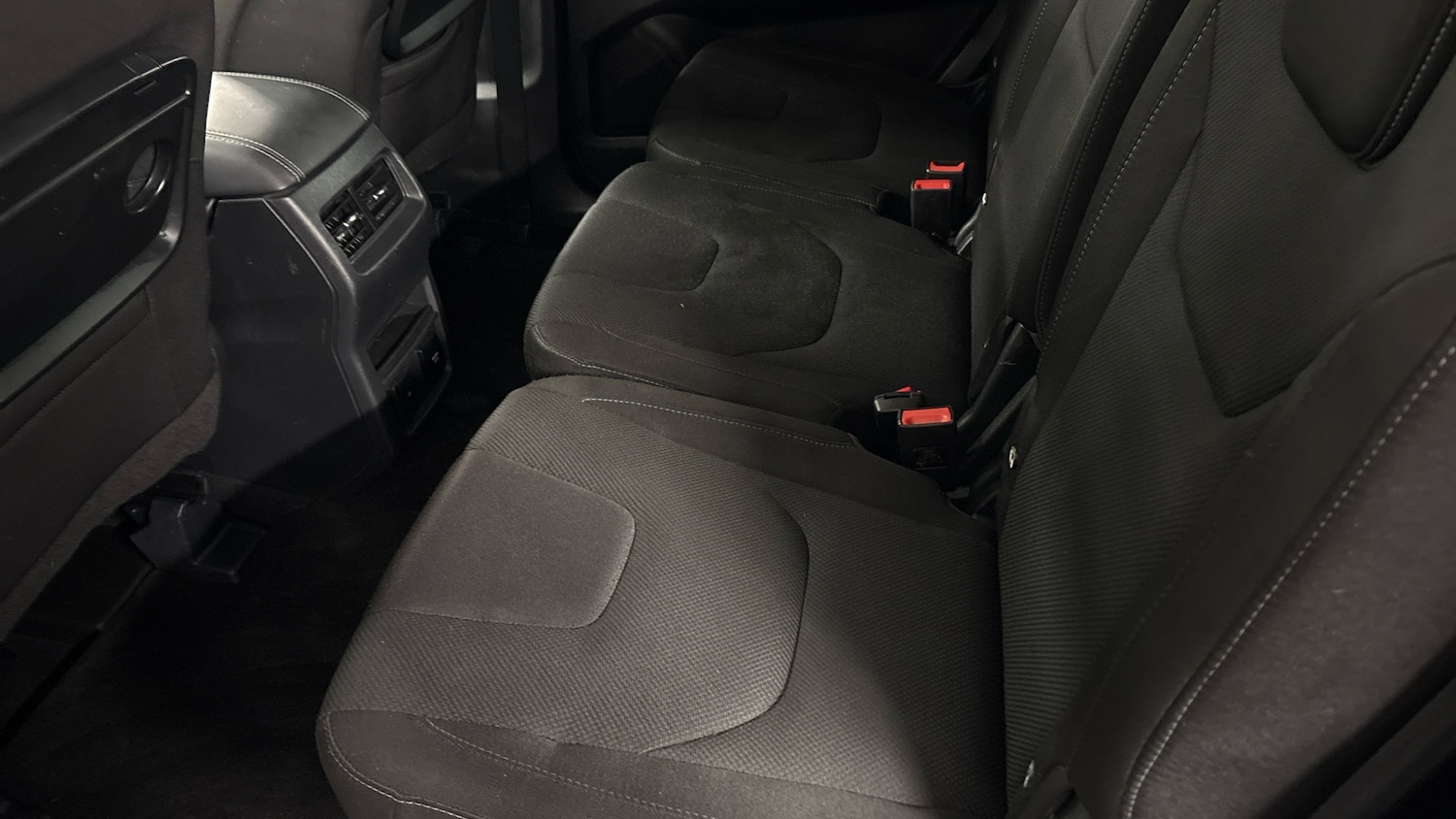 Used Ford S-Max 2023 for sale - 76413229: Photo 16