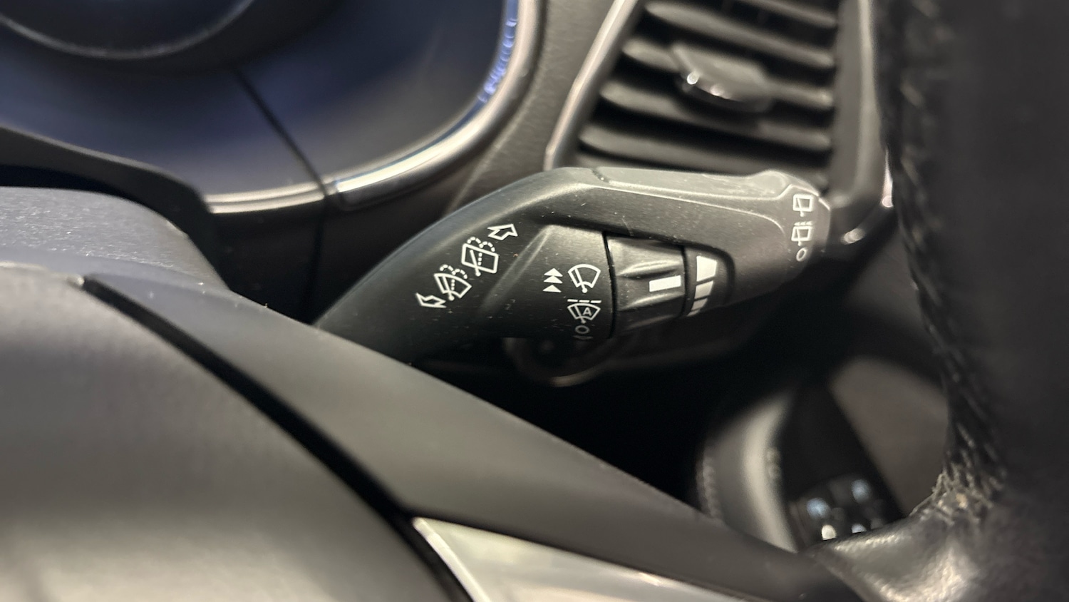 Used Ford S-Max 2023 for sale - 76413229: Photo 32