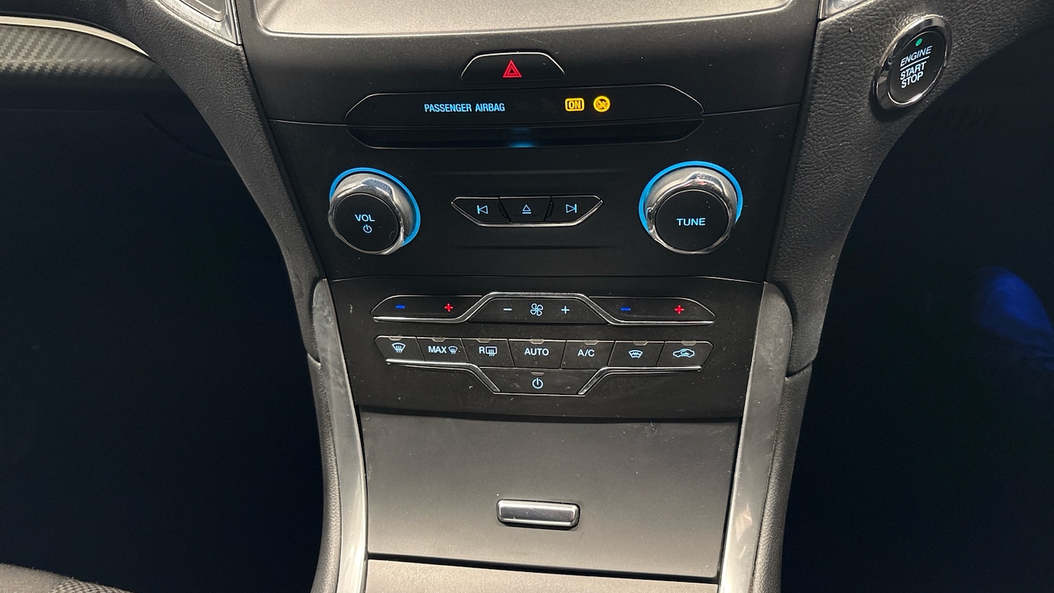 Used Ford S-Max 2023 for sale - 76413229: Photo 43