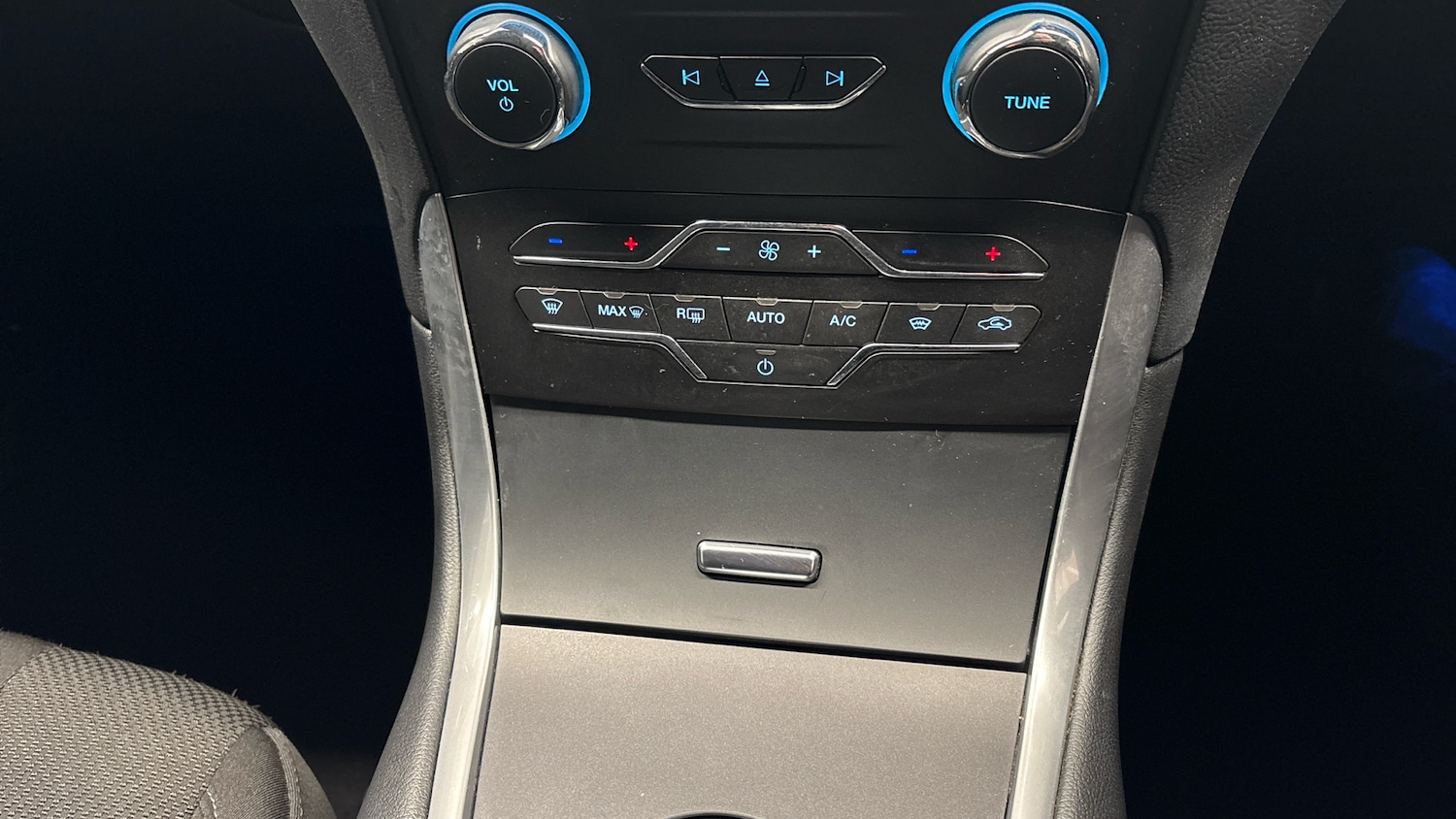 Used Ford S-Max 2023 for sale - 76413229: Photo 44