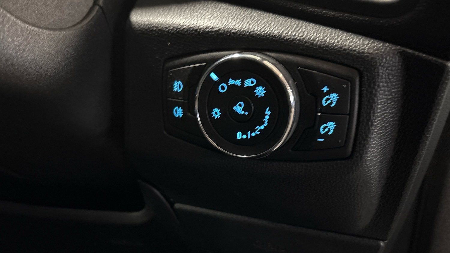 Used Ford Ecosport 2019 for sale - 76736365: Photo 26