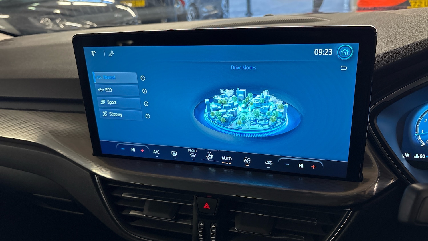 Used Ford Kuga 2025 for sale - 77085432: Photo 41