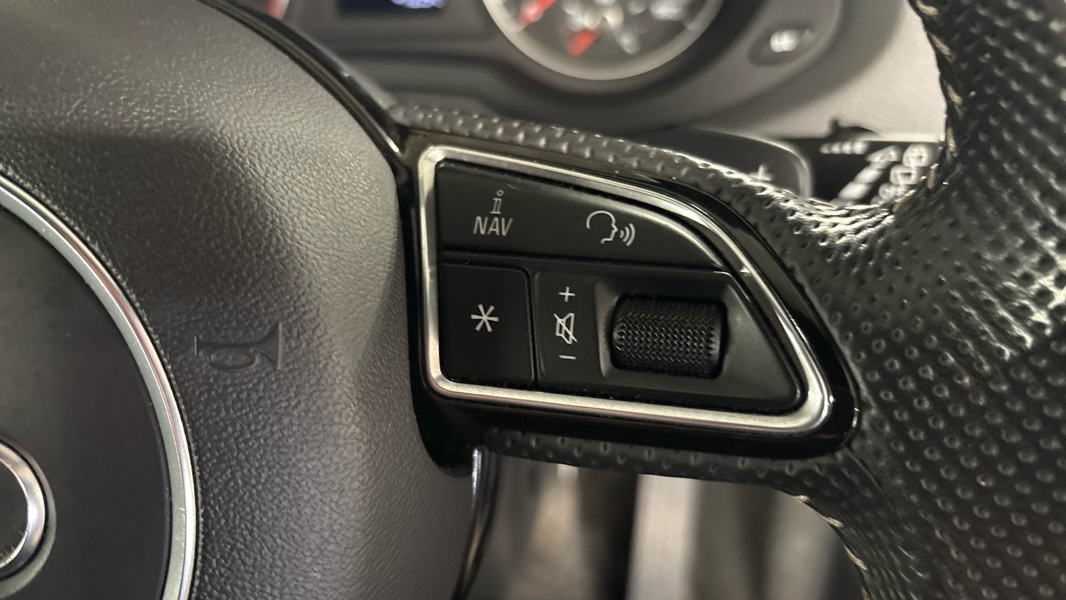 Used Audi Q3 2018 for sale - 76352419: Photo 29