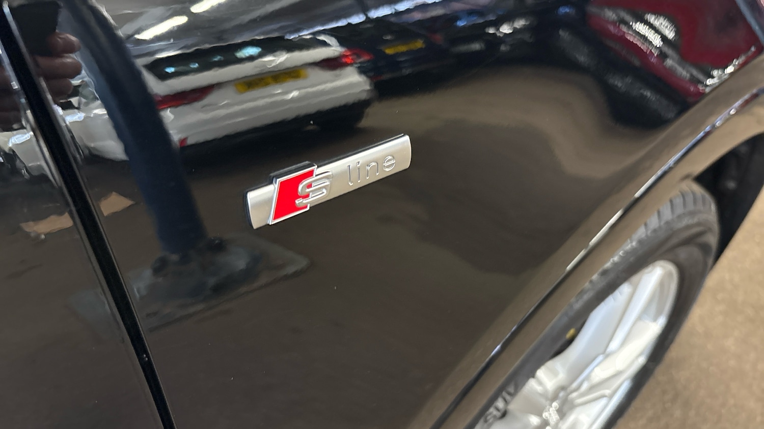 Used Audi Q3 2018 for sale - 76352419: Photo 53