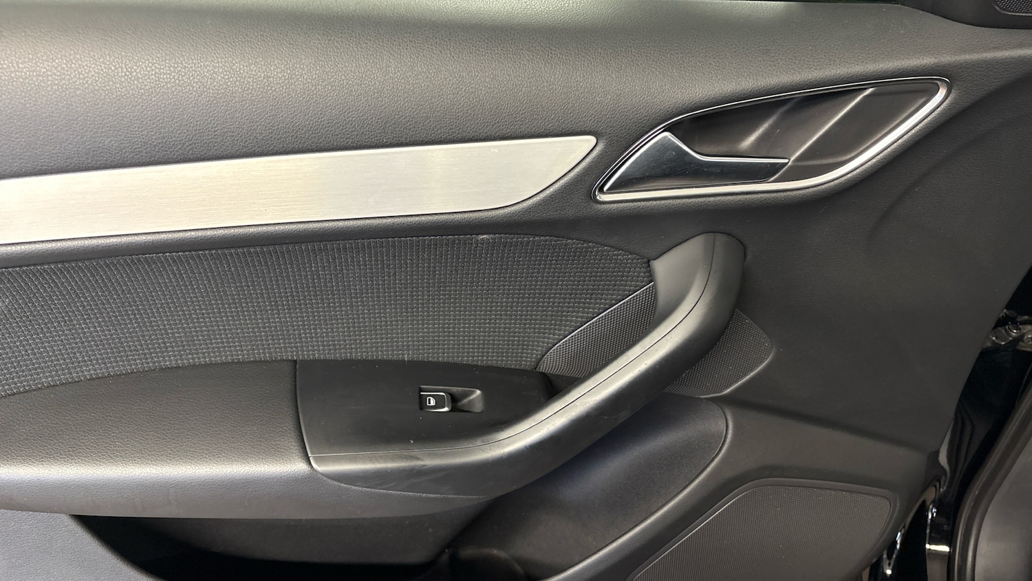 Used Audi Q3 2018 for sale - 76352419: Photo 80