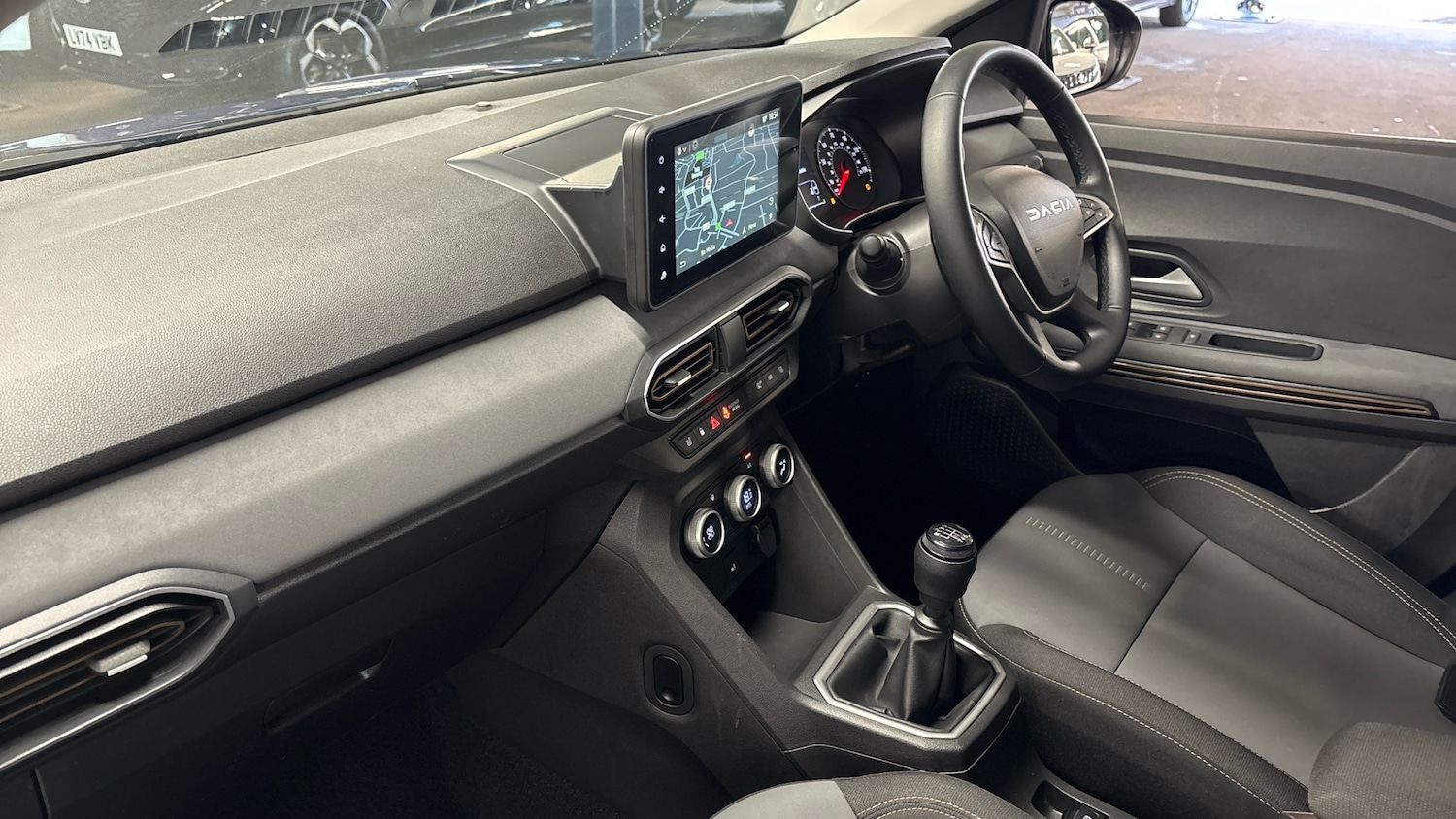 Used Dacia Sandero Stepway 2024 for sale - 76736366: Photo 9